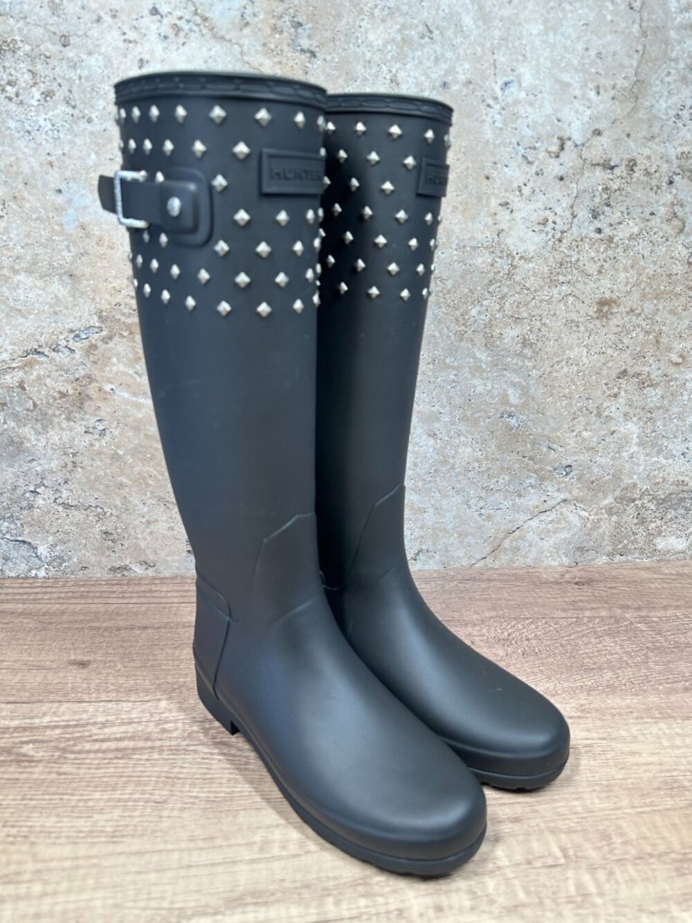 Hunter Women’s Tall Black Studded Rubber Rain Boots Waterproof Size US 6 Buckle